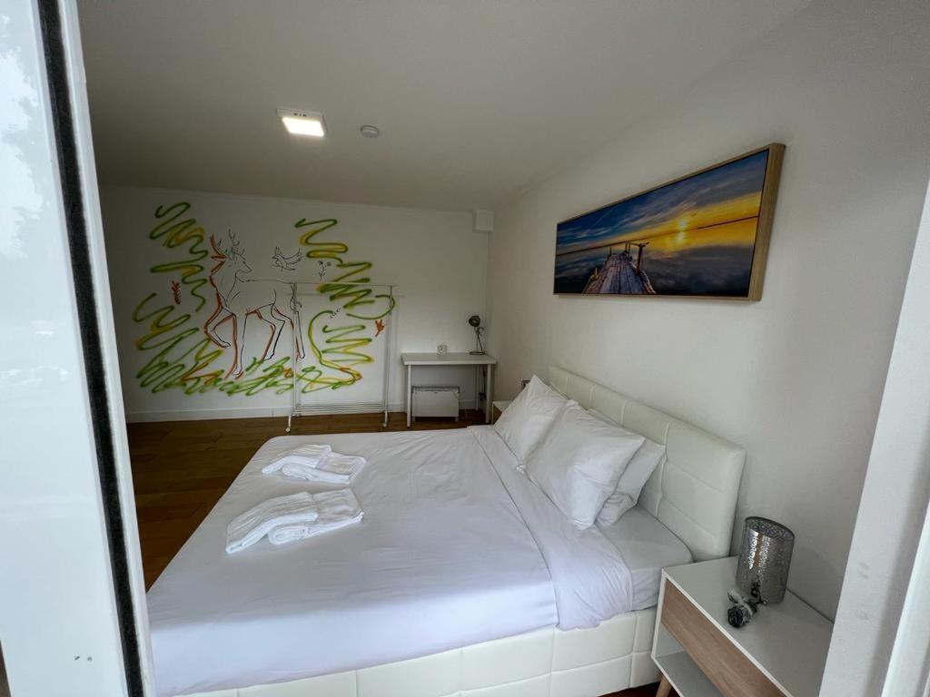 Oieras Beach Suite 2 - Large Double Room With En-Suite Bathroom And Balcony 奥埃拉斯 外观 照片